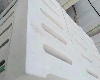 有哪些因素會影響水泥路邊石的質(zhì)量？